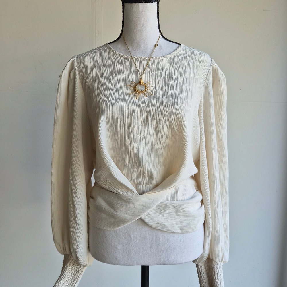 ASTR The Label Wrenley Blouse Womens Large Cottagecore Minimalist Capsule Cream
